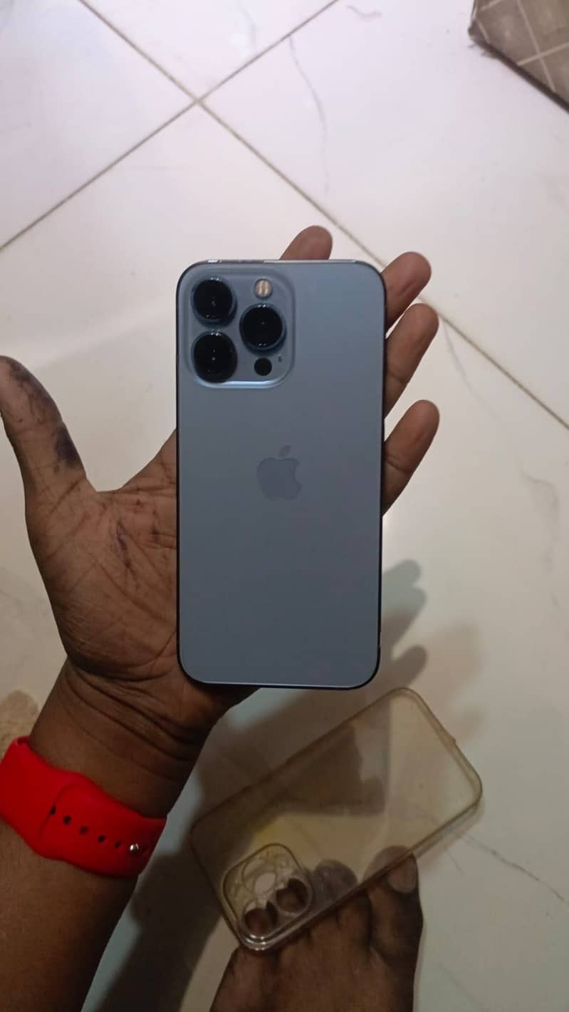 Apple iPhone 13 Pro 2