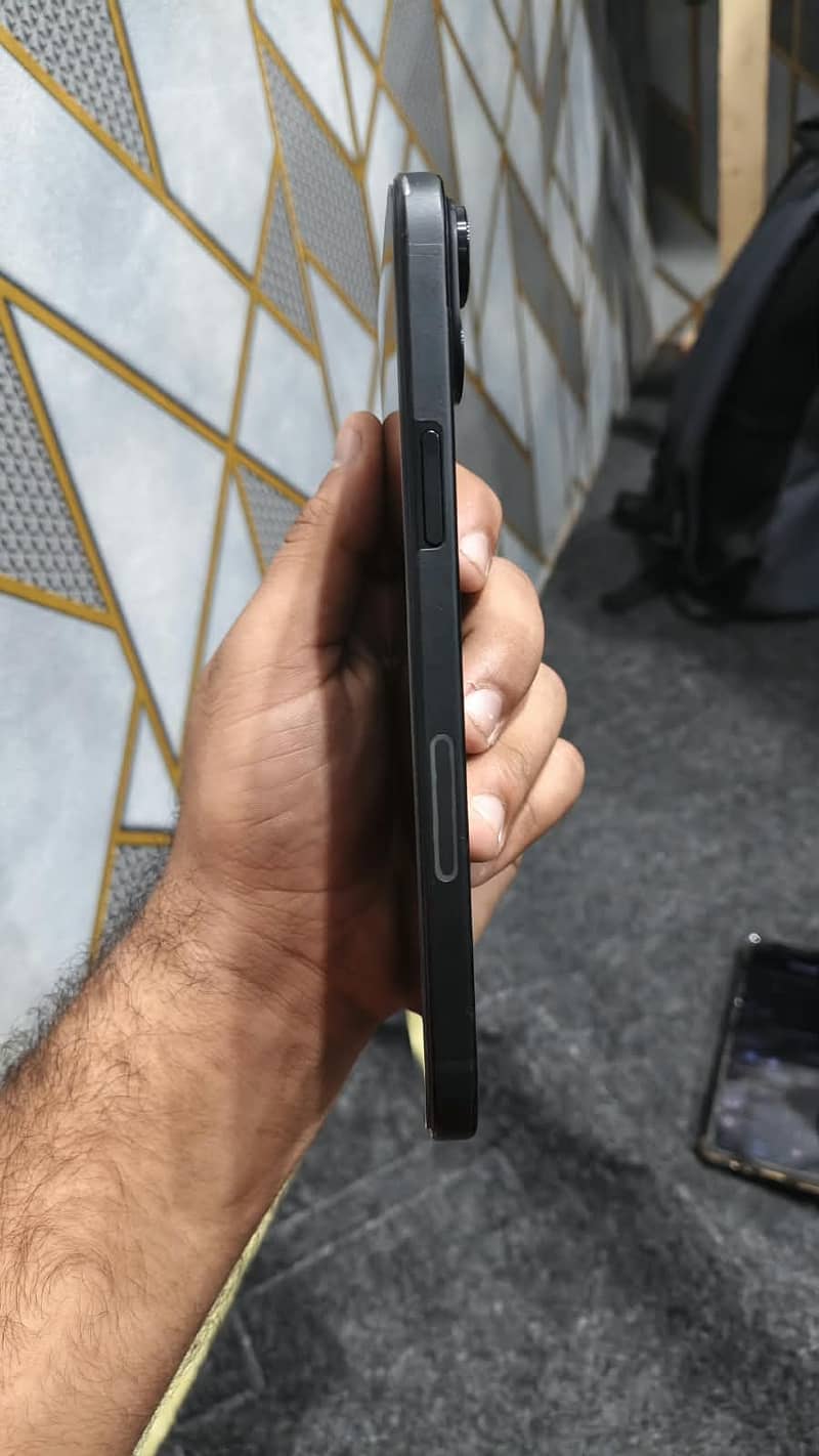 Apple iPhone 15 plus 2