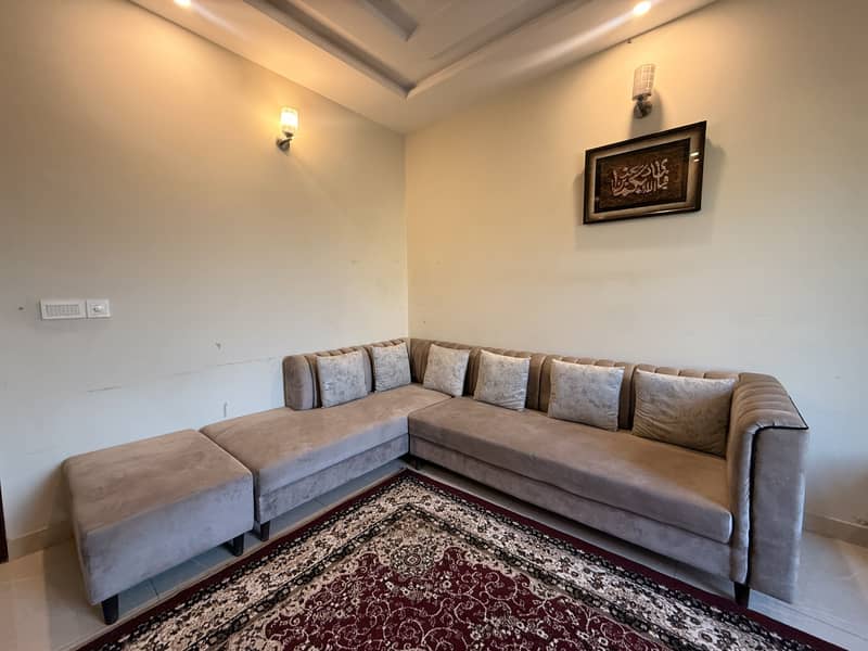 L shape sofa 0