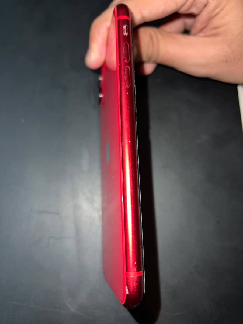 Apple iPhone 11 4