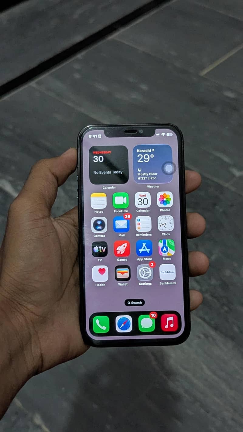 Apple iPhone 12 pro 1