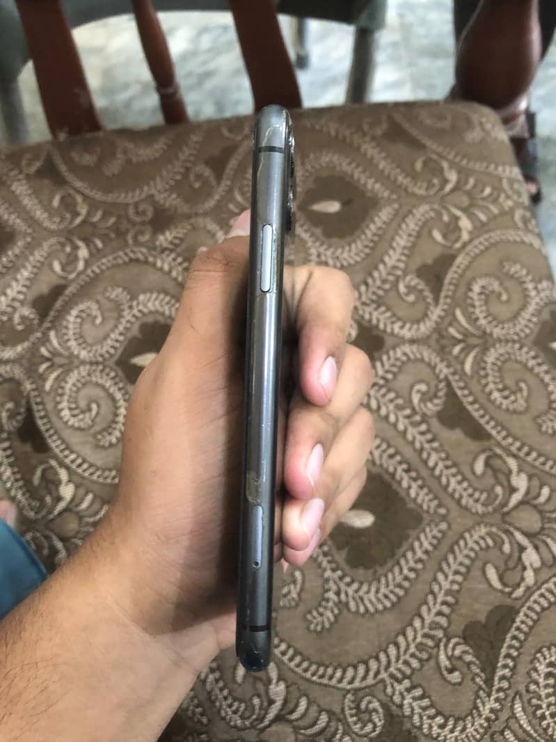 Apple iPhone 11 1