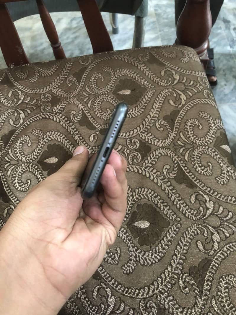 Apple iPhone 11 2
