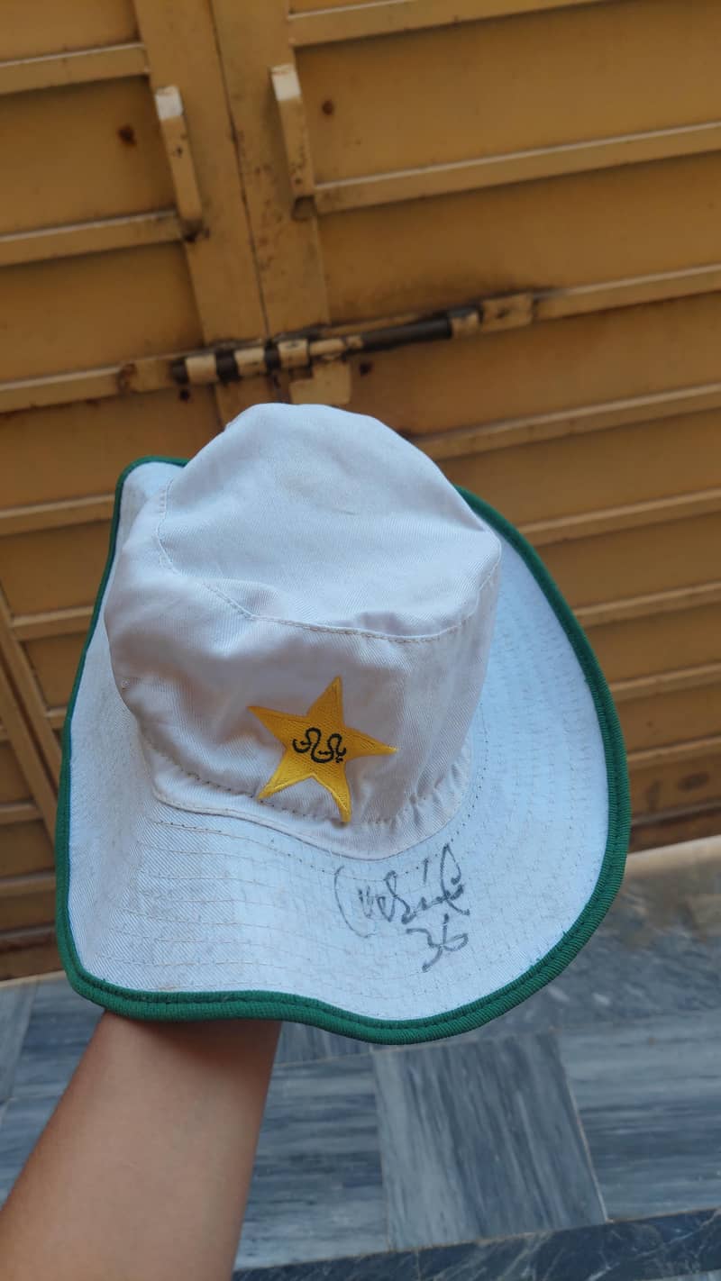 Cricket Kit 12
