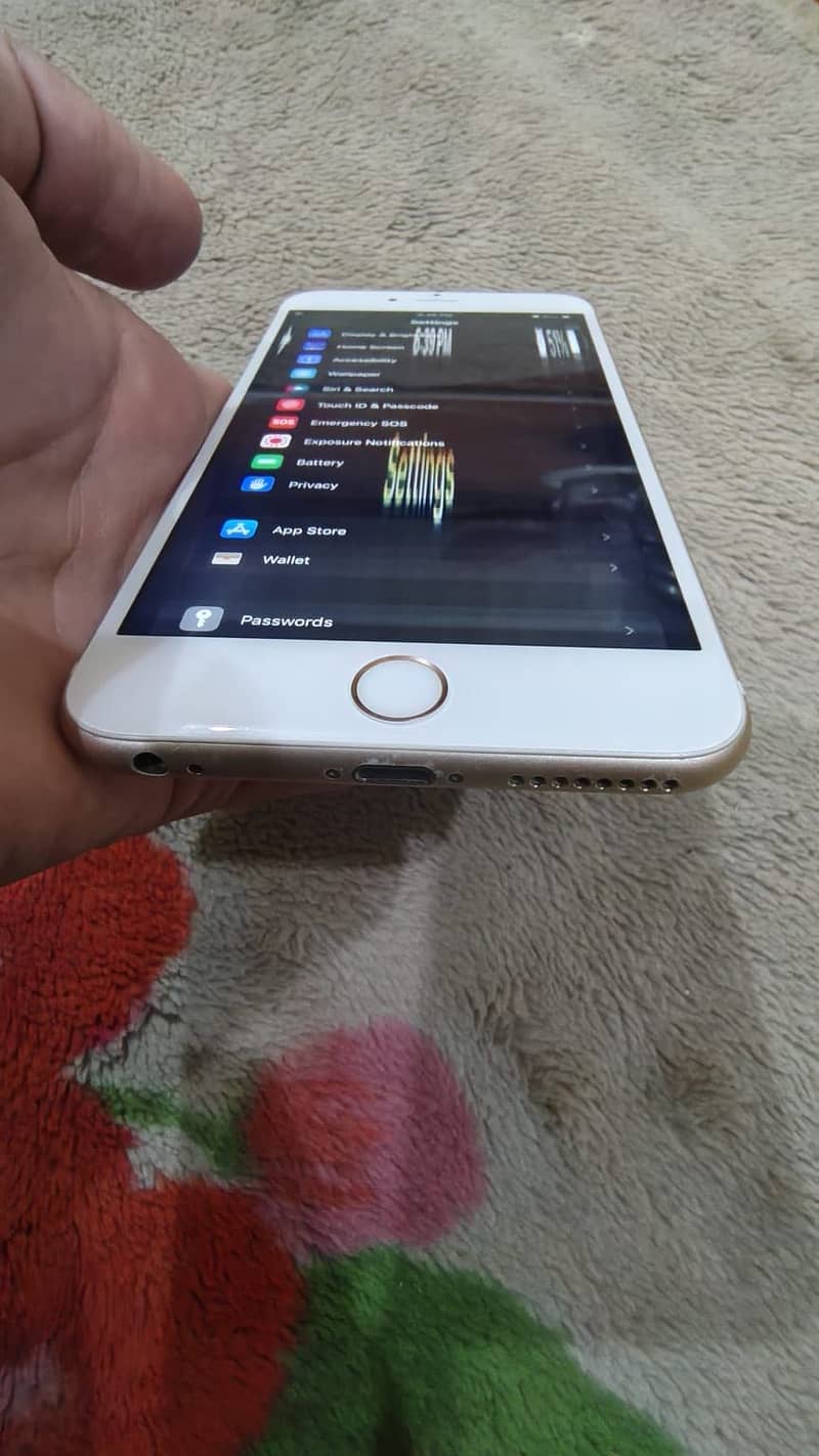 Apple iPhone 6S Plus 7