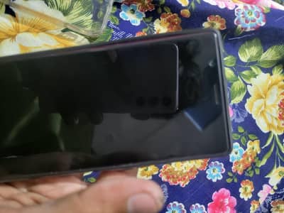 Sony Experia 5 officel pta hai 6+64 back Crak hai 10/8 condition