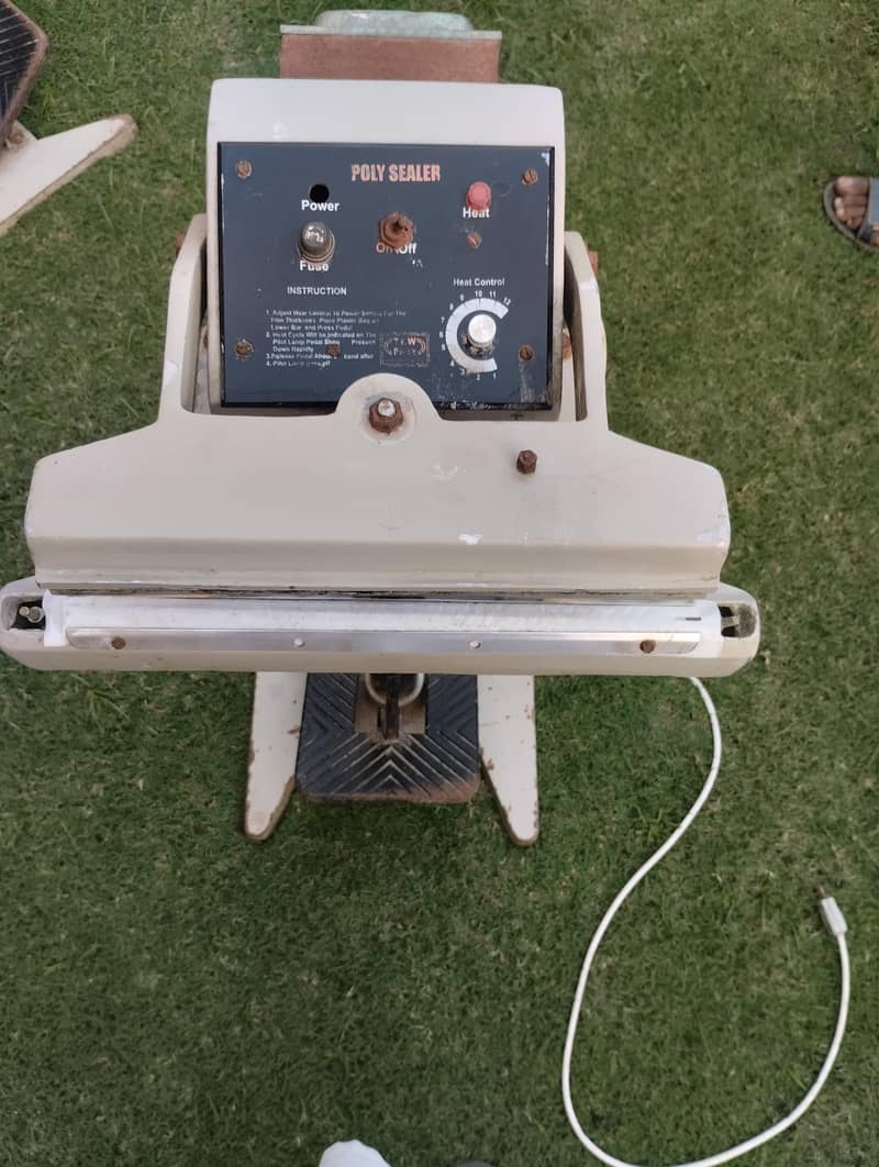 Poly seal machine 0