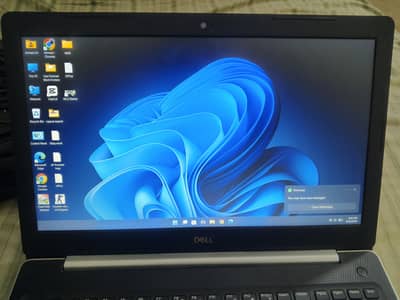 Dell Inspiron 3580 core i5 8 gen, 8gb, 128 gb 15.6" screen