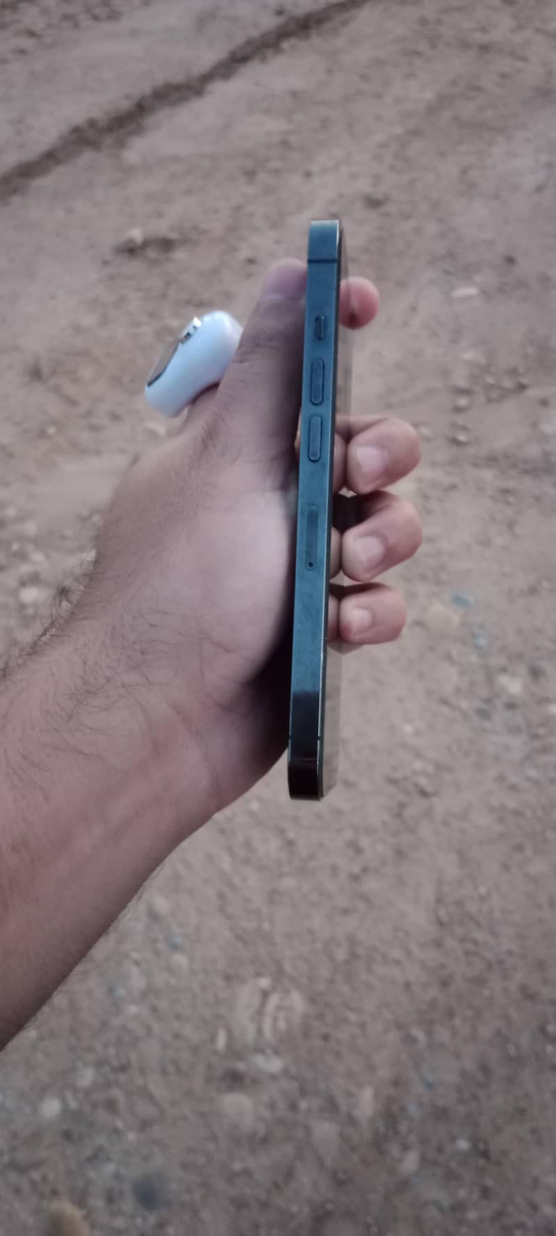 Apple iPhone 13 Pro 4