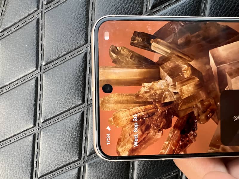 Google Pixel 8 4