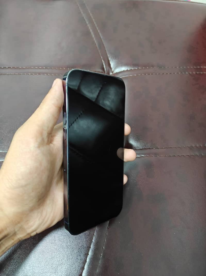 Apple iPhone 14 Pro Max 3