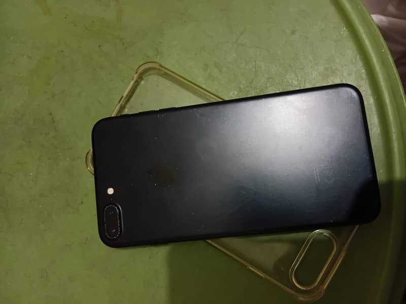 Apple iPhone 7 Plus 0