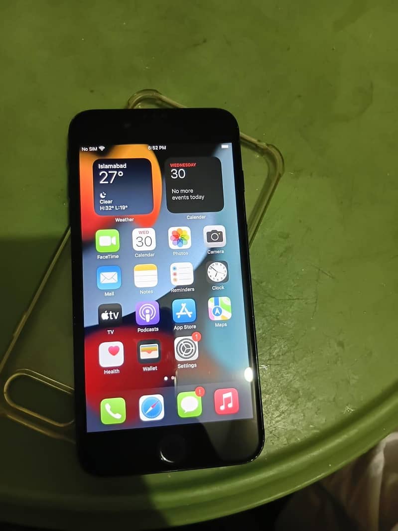 Apple iPhone 7 Plus 1