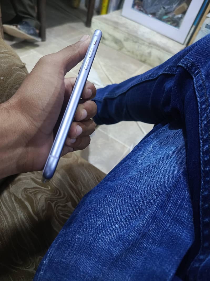 Apple iPhone 11 2