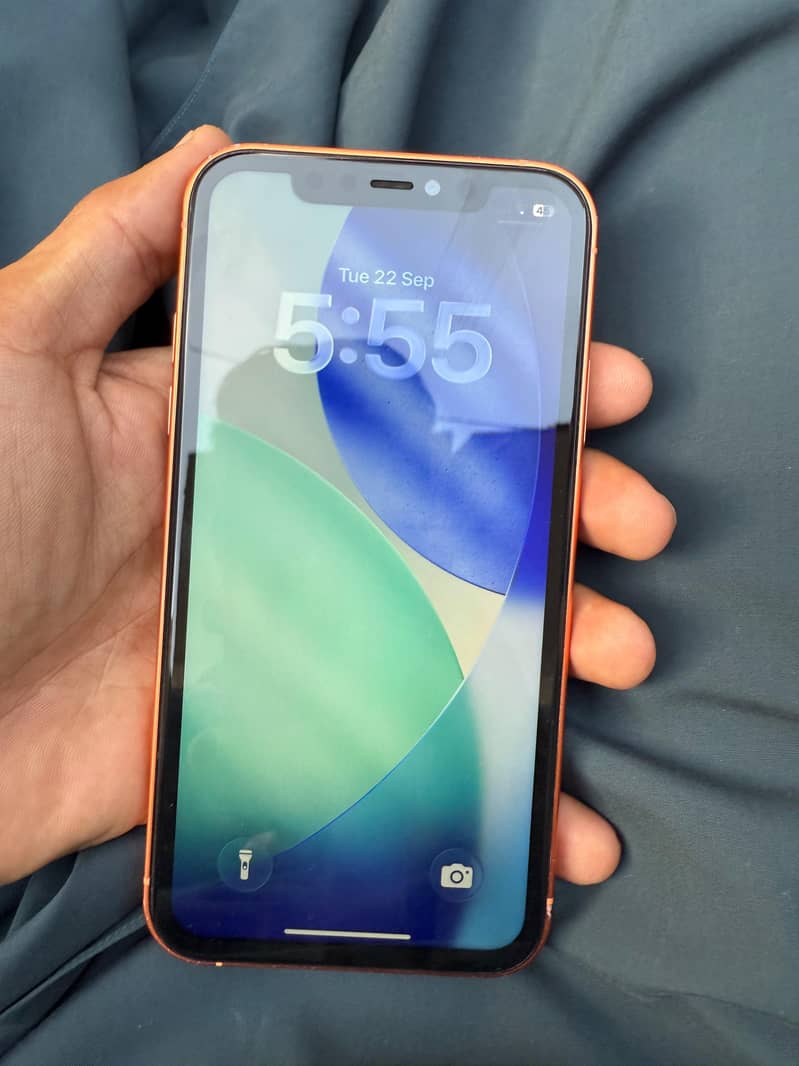 Apple iPhone 11 3