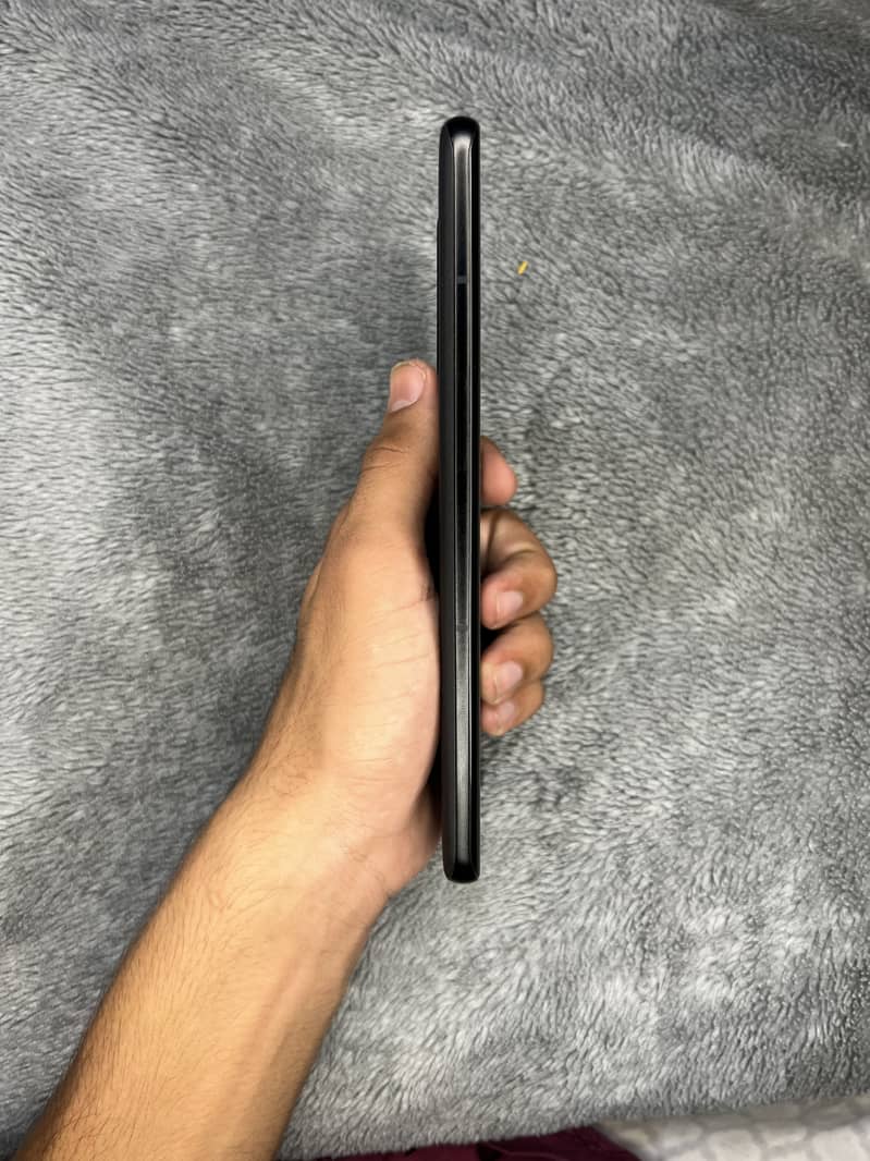 One Plus 10 Pro 4