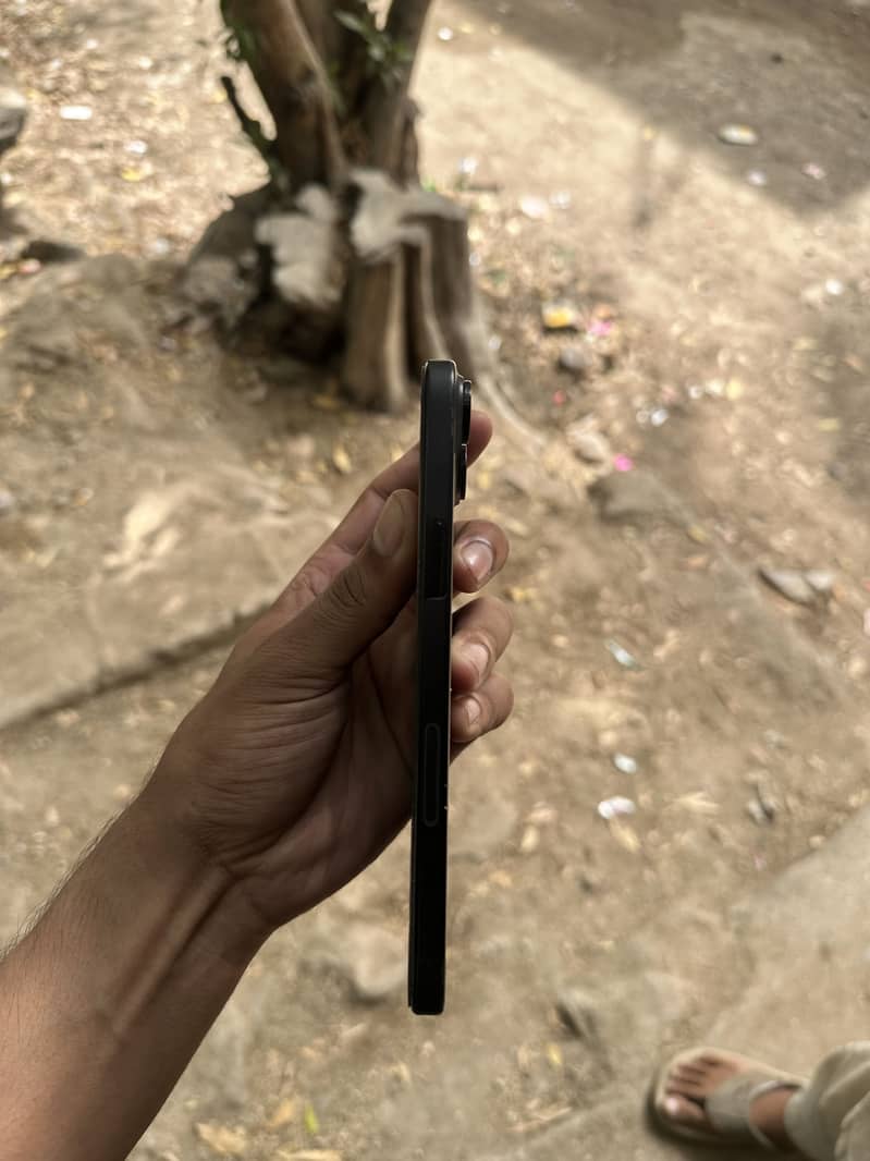 Apple iPhone 15 plus 6