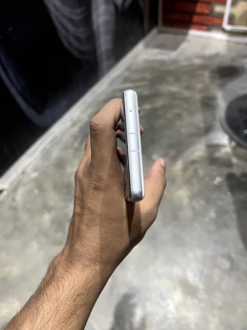 Google Pixel 7a 1