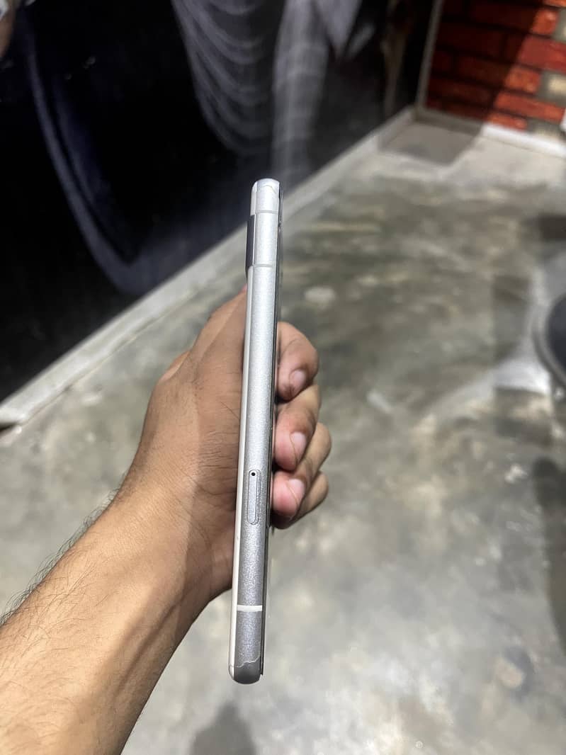 Google Pixel 7a 3