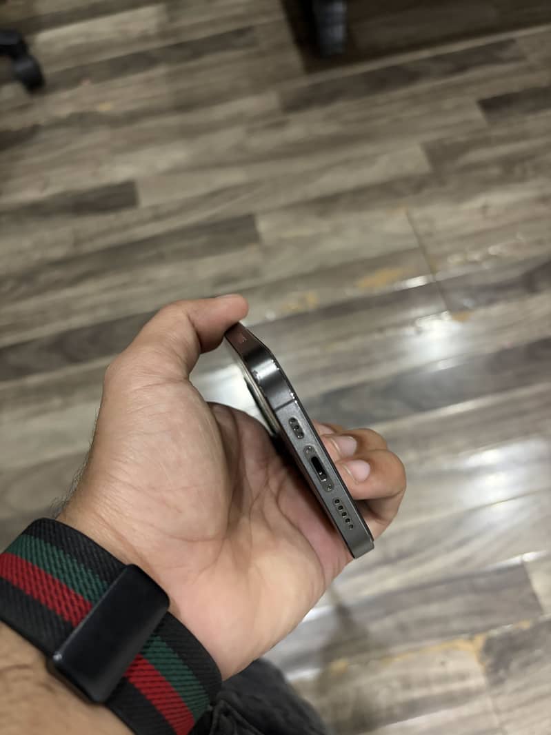 Apple iPhone 12 Pro 2