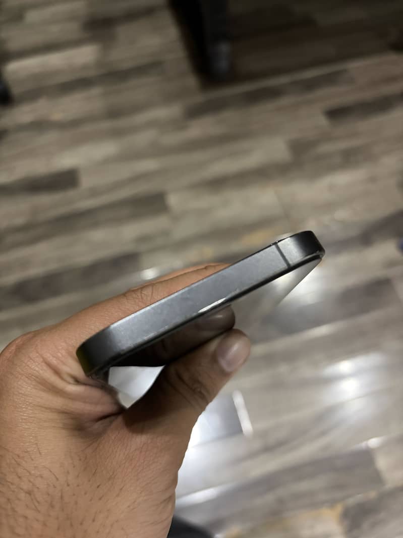 Apple iPhone 12 Pro 3