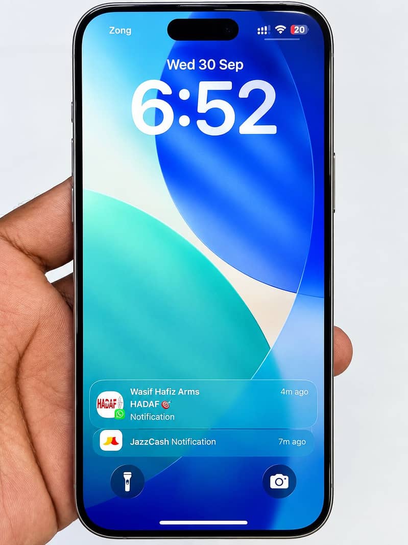 iPhone 15 Pro Max 1