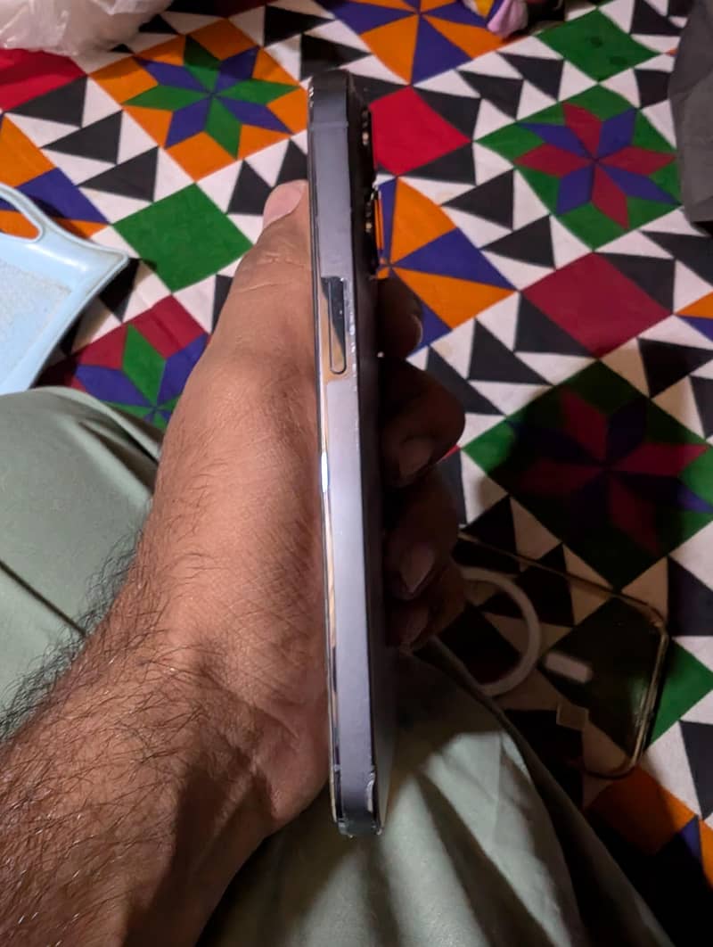 Apple iPhone 13 Pro 3