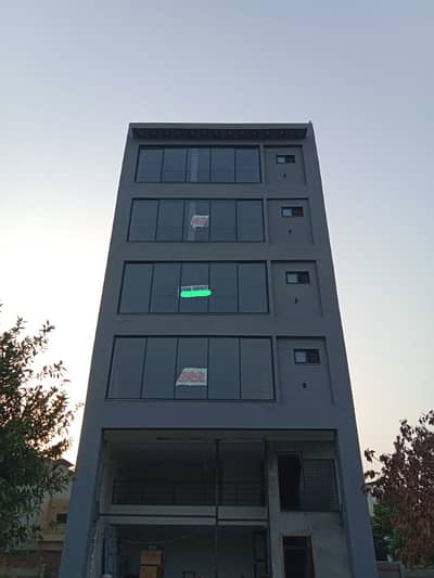 4 MARLA BUILDING FOR RENT