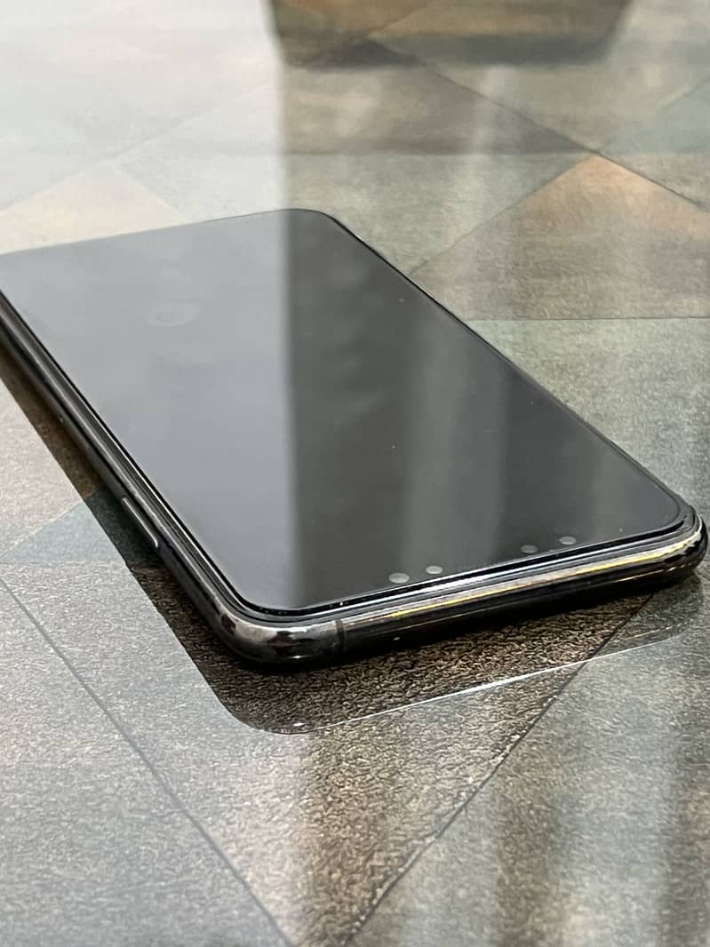 iPhone 11 Pro Max 3