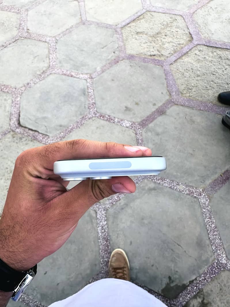 Apple iPhone 17 Pro Max 7