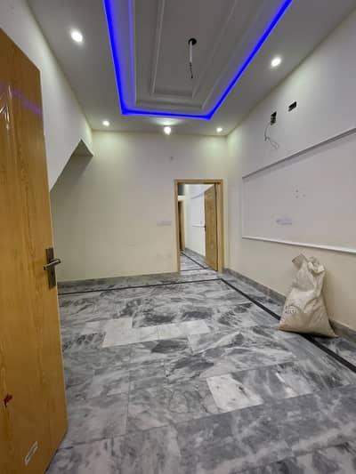 500 SQ. Ft Commercial Hall For Rent in G1 Market Ist Floor with attach Bath
