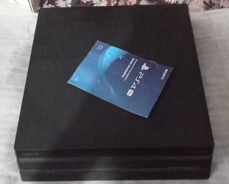 PS4 Pro 1TB 3