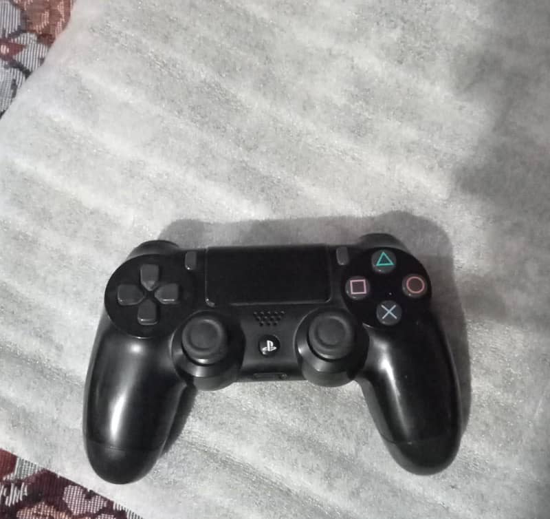 PS4 Pro 1TB 5