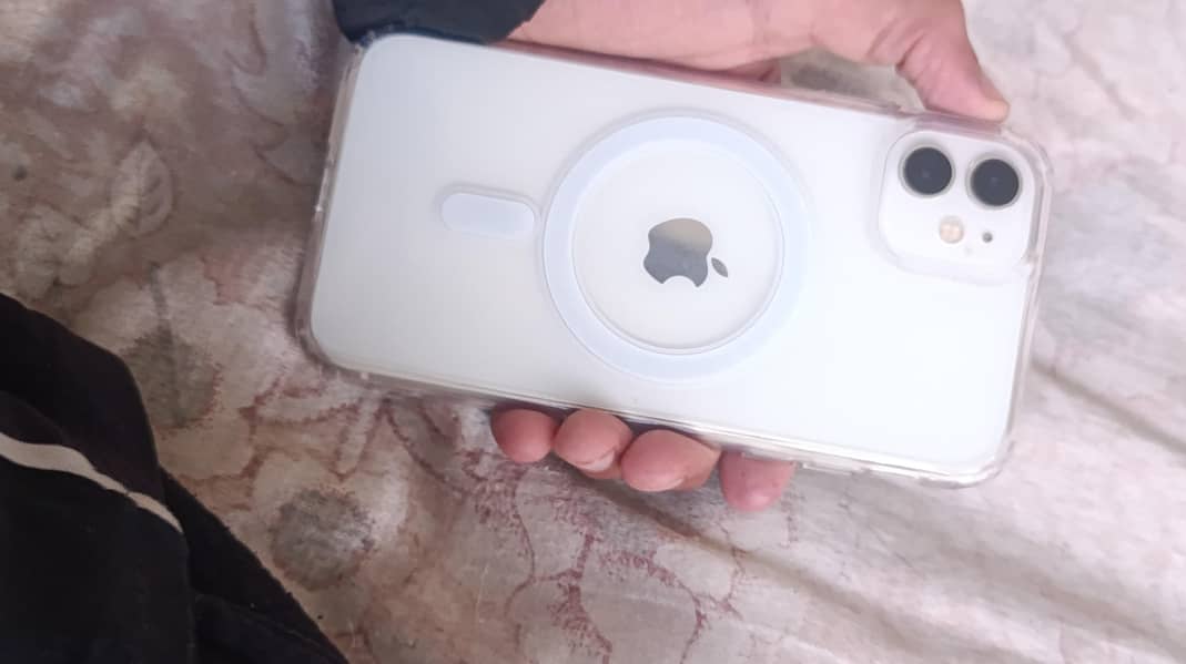 Apple iPhone 11 6