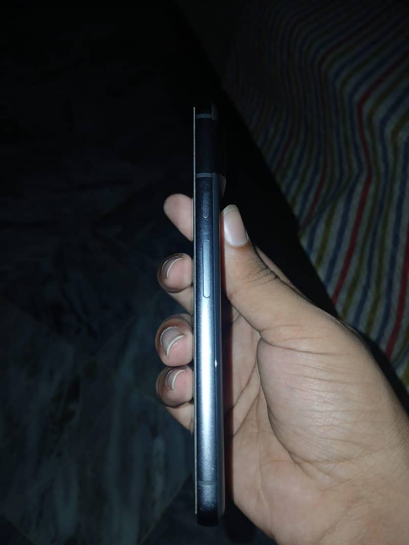Google Pixel 8 2