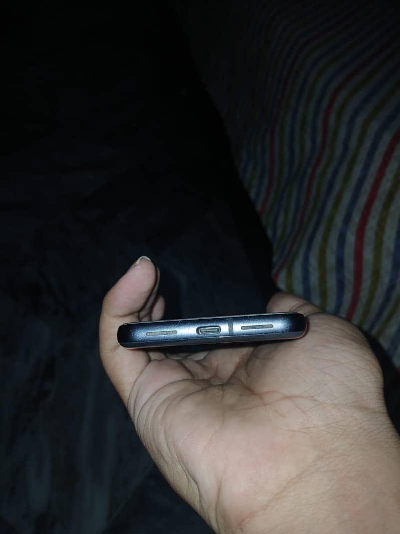 Google Pixel 8 3