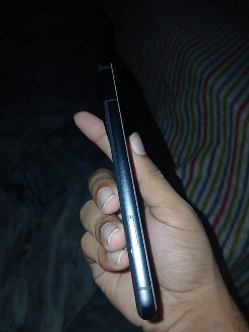 Google Pixel 8 4