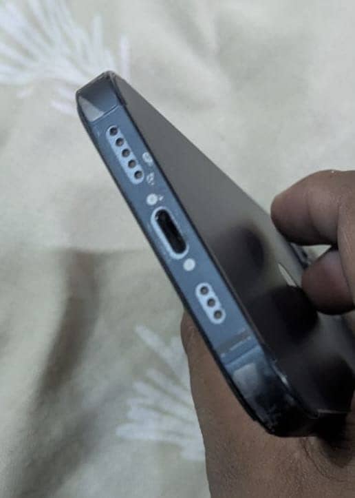 Apple iPhone 13 1