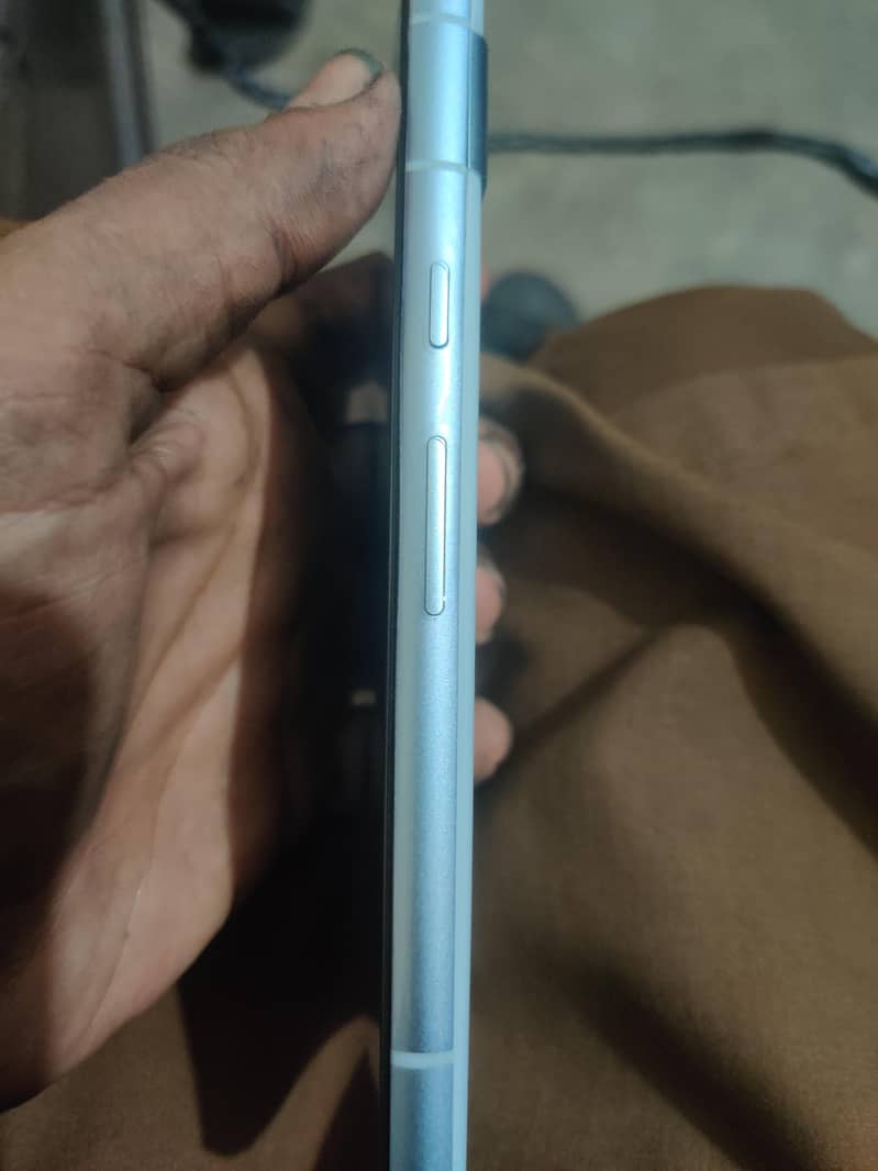 Google Pixel 7a 2