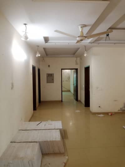 1 Kanal Cornar Seprate Gate Lower Portion For Rent With All Utility Connection's