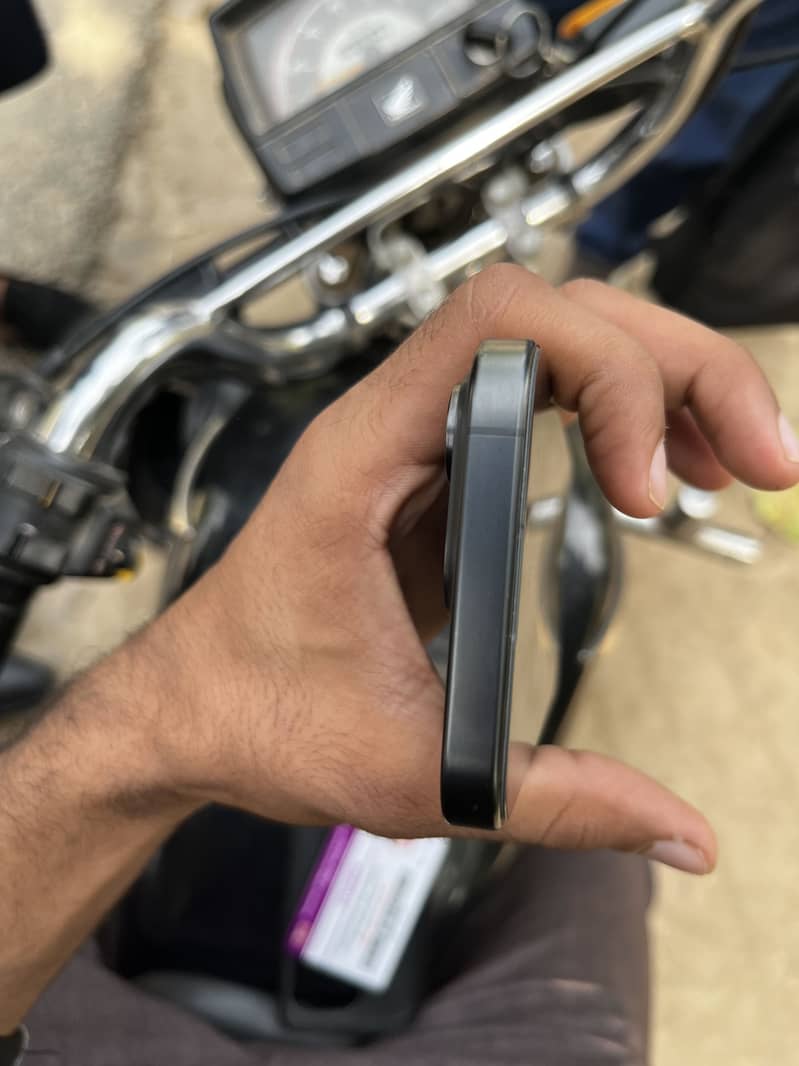 Apple iPhone 15 Pro 5