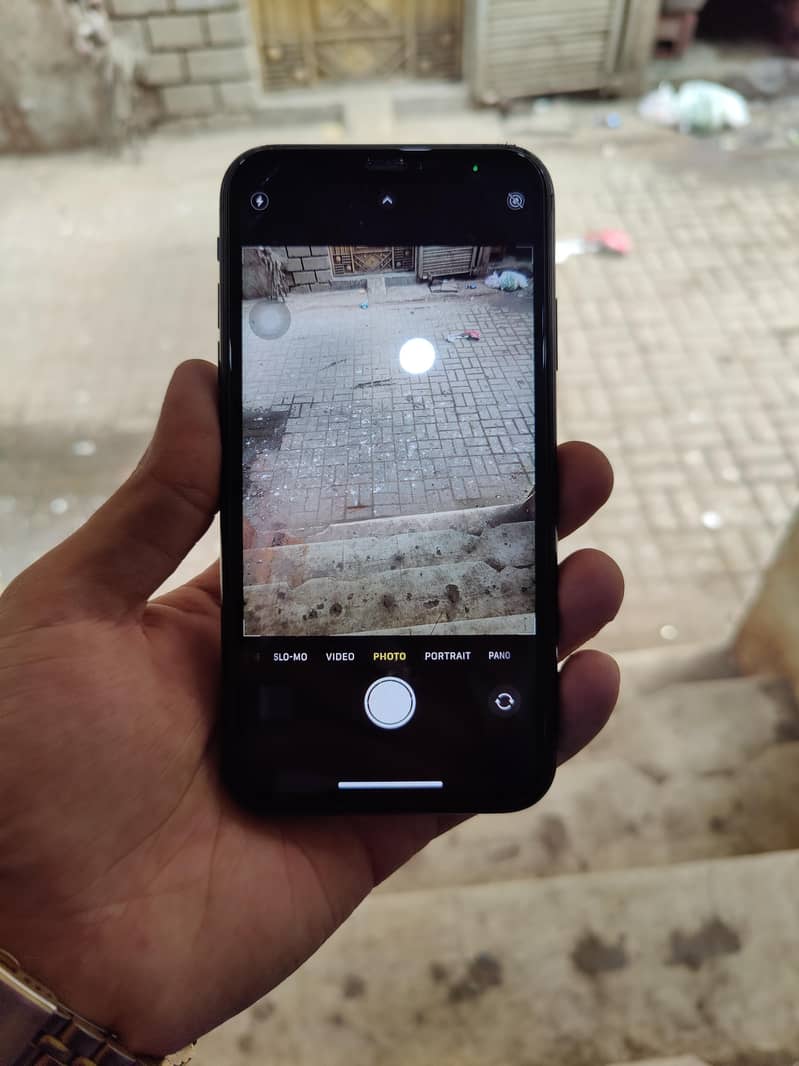 Apple iPhone XR 4