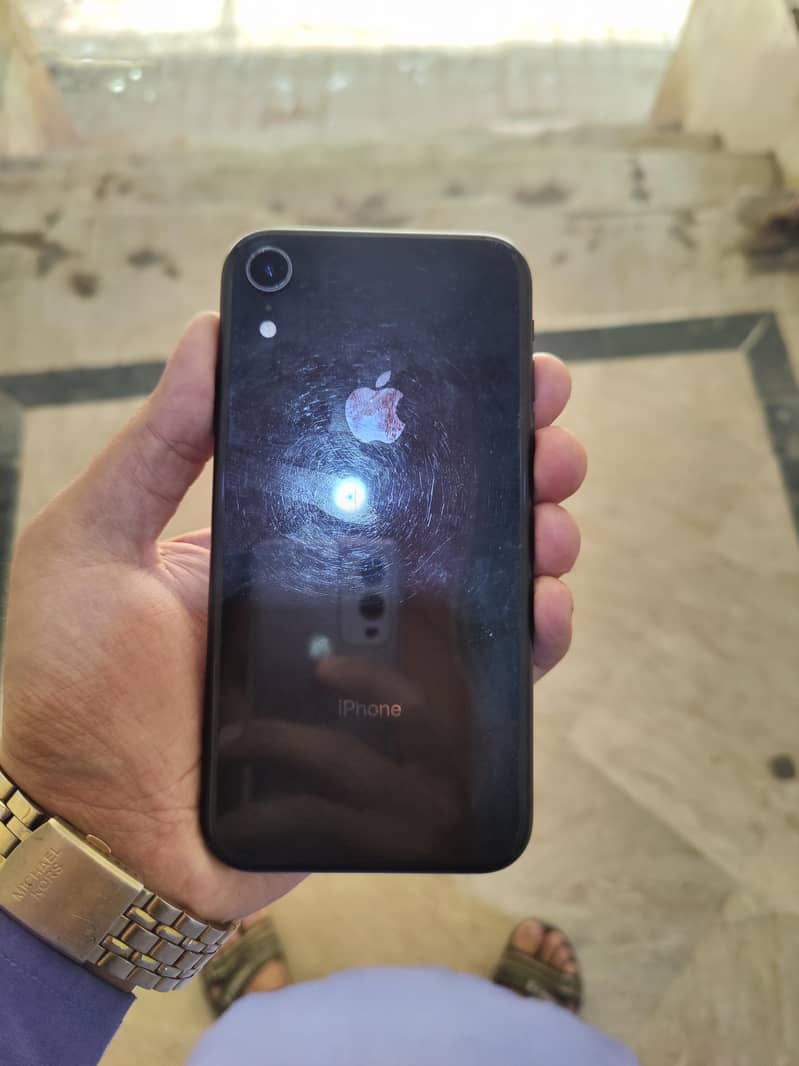 Apple iPhone XR 13