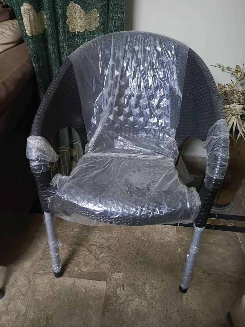 Chairs 0