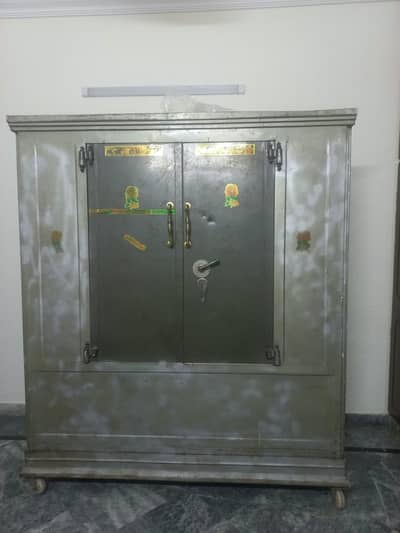 Iron Almari 7x7 18gage