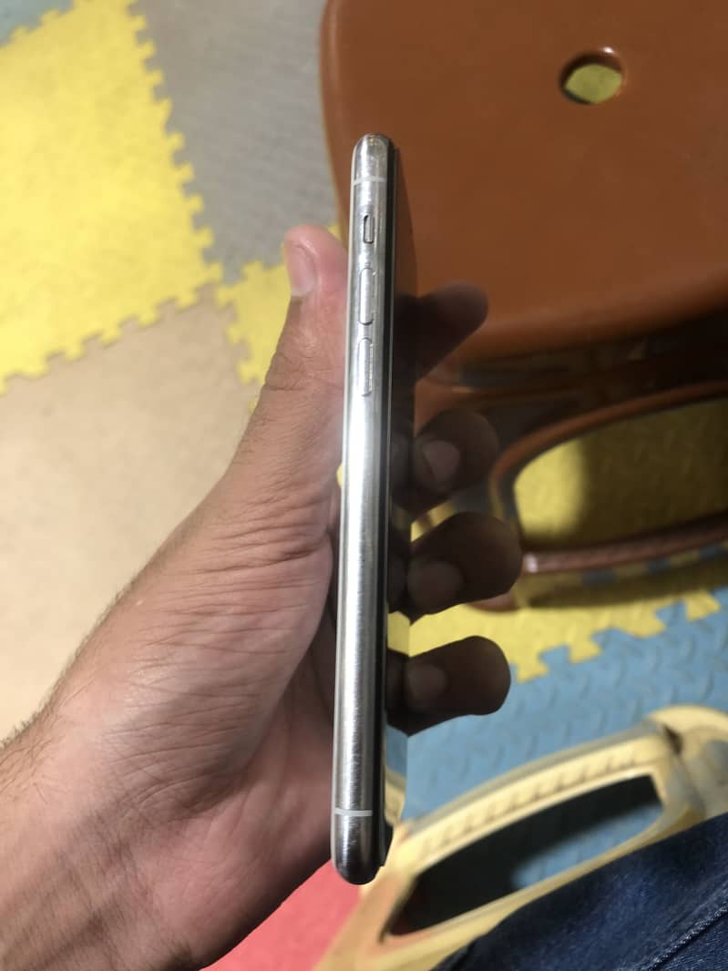 Apple iPhone 11 Pro 3