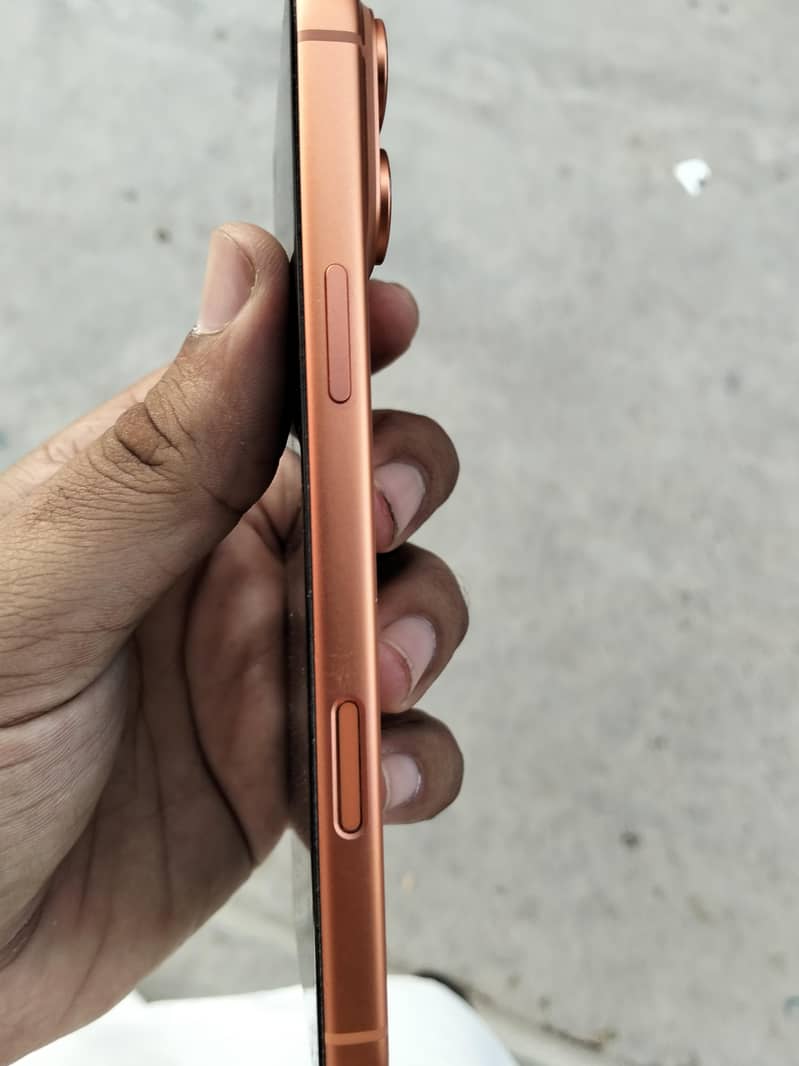 Apple iPhone 17 Pro Max 3