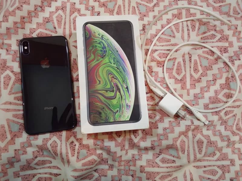 Apple iPhone XS Max 7