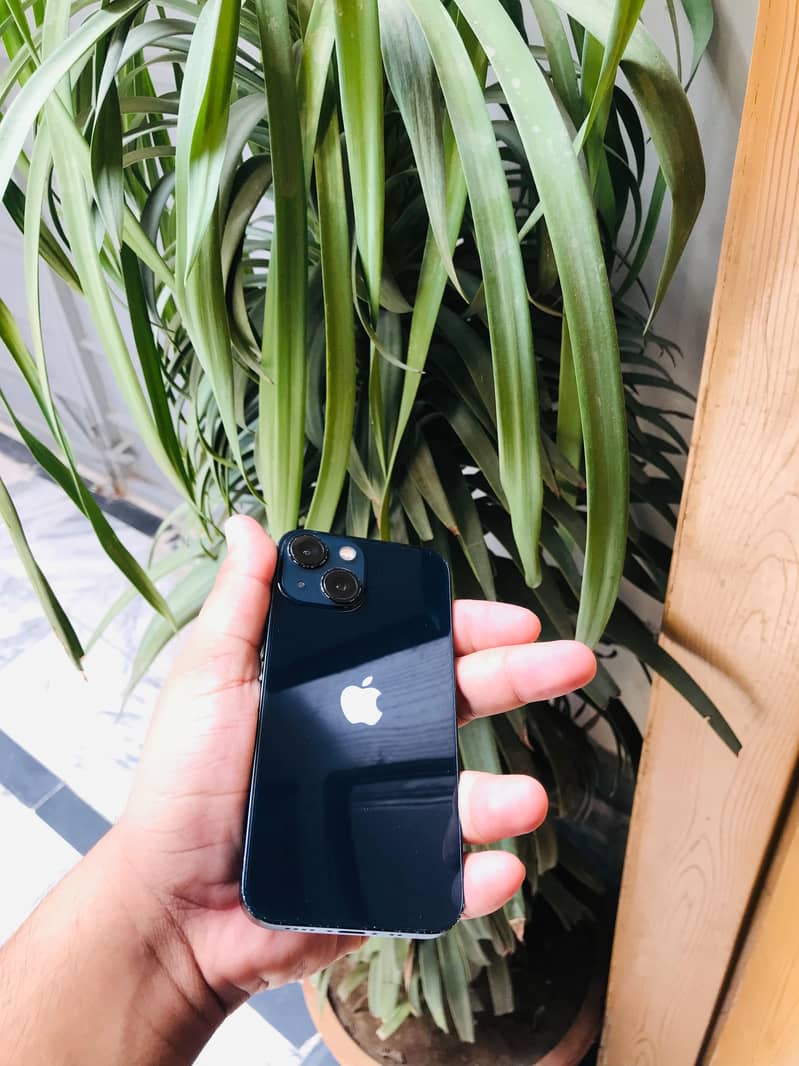Apple iPhone 13 mini 3