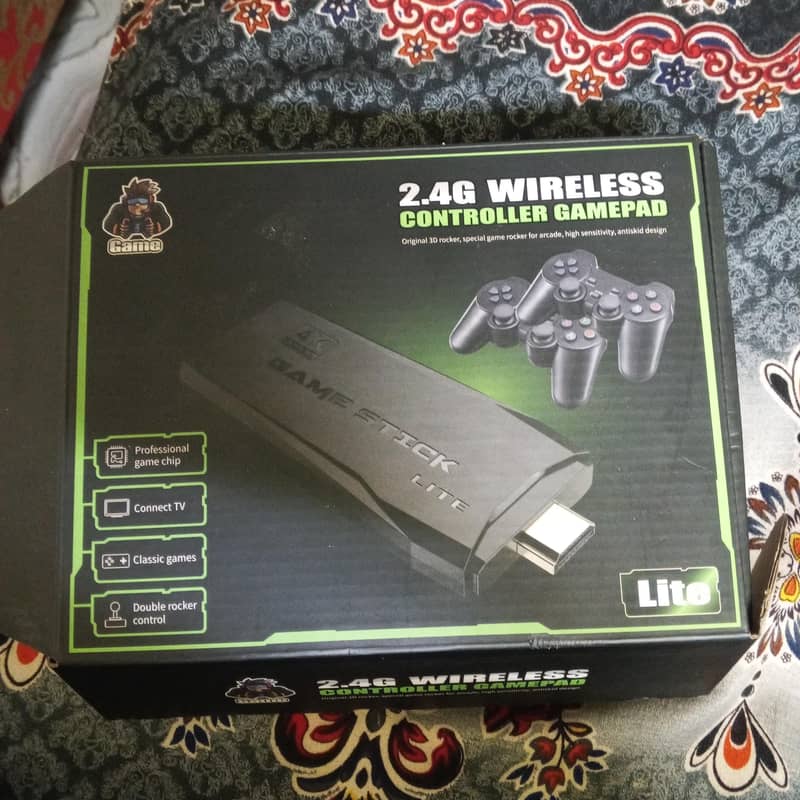 2.4G wireless controller game 0